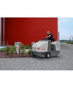 Varredora industrial a baterias Comac CS 80/90/110