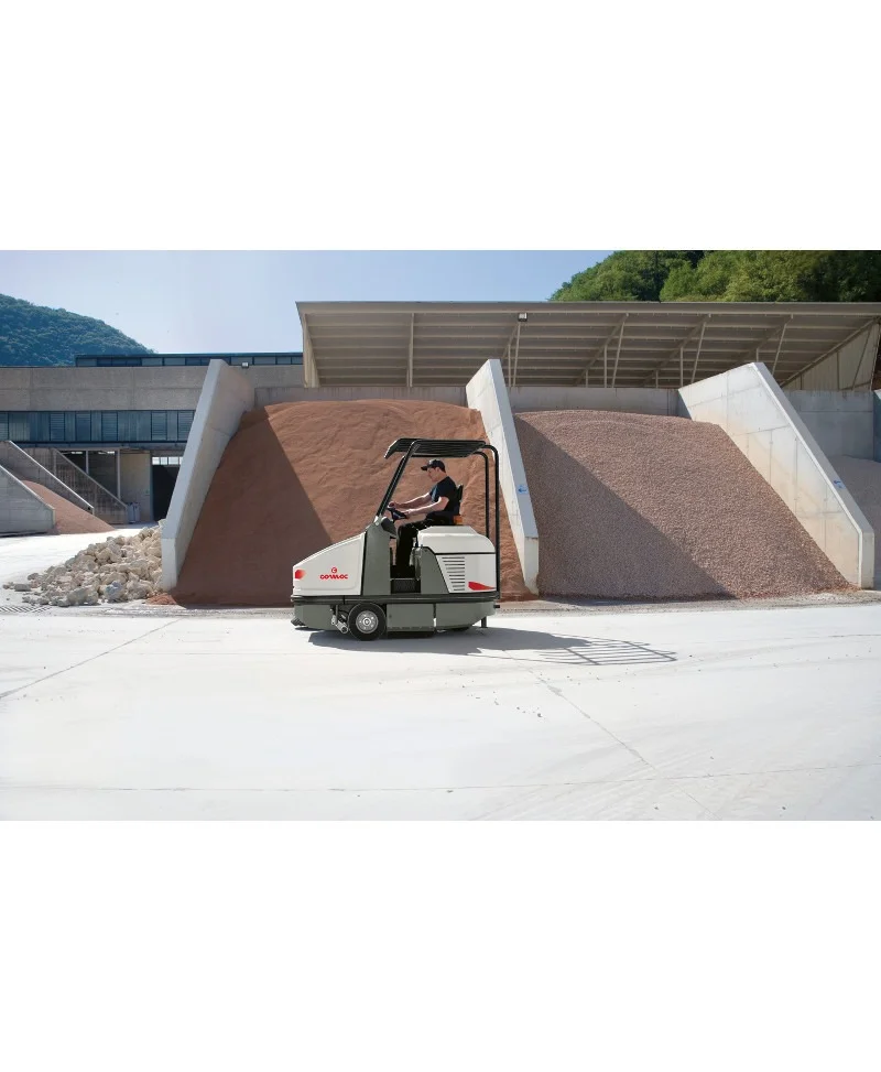 Varredora a Diesel Comac CS80/90/110 6 Varredora Industrial a Diesel Comac CS 80/90/110